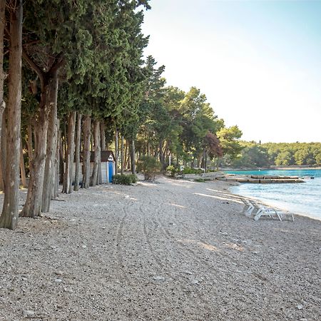 Bluesun Villa Vela Luka Supetar Exterior photo