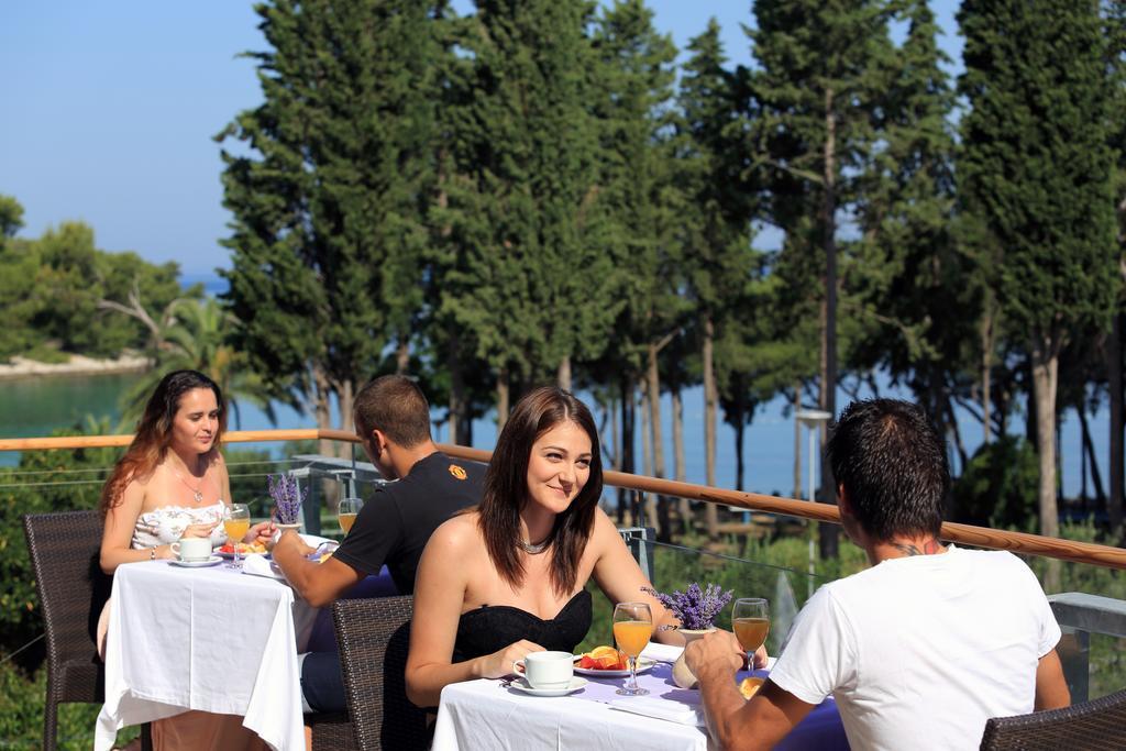 Bluesun Villa Vela Luka Supetar Exterior photo