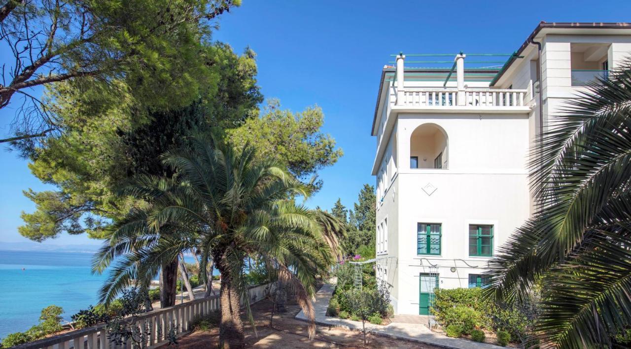 Bluesun Villa Vela Luka Supetar Exterior photo